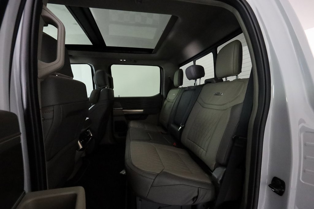 Used 2025 Ford F450 Platinum w/ Platinum Plus Package image 28