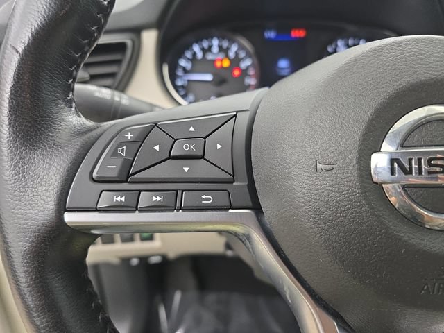 Used 2022 Nissan Rogue Sport SL w/ Premium Package FWD image 17