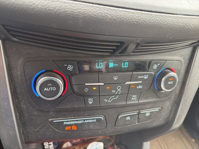 Used 2017 Ford Escape SE w/ Equipment Group 201A FWD image 16