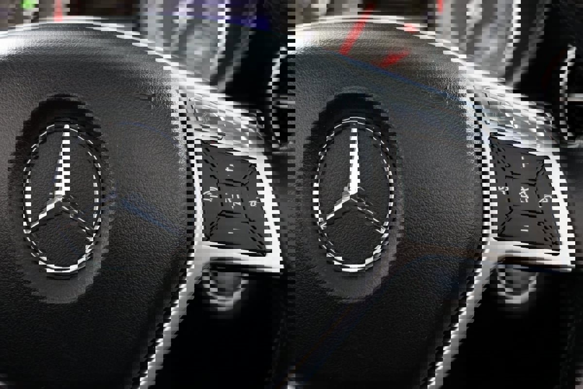 Used 2014 Mercedes-Benz SLK 250 image 26