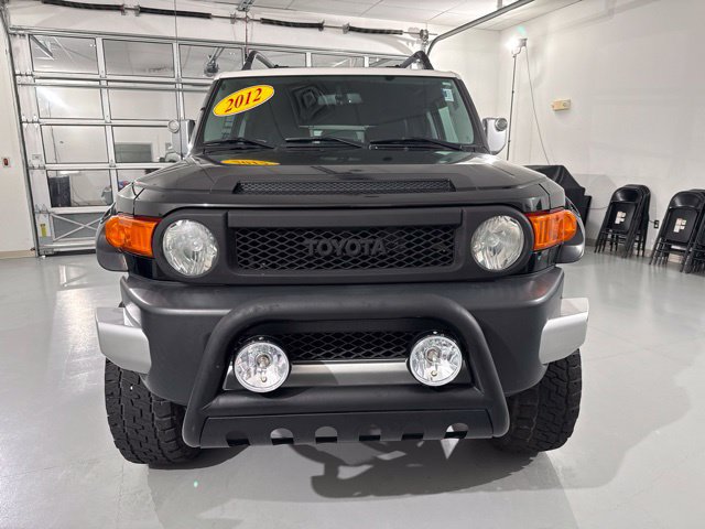 Used 2012 Toyota FJ Cruiser 4WD w/ Upgrade Pkg image 2