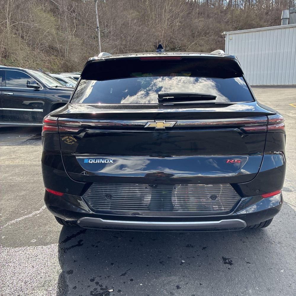 Used 2025 Chevrolet Equinox EV LT w/ Convenience Package image 6