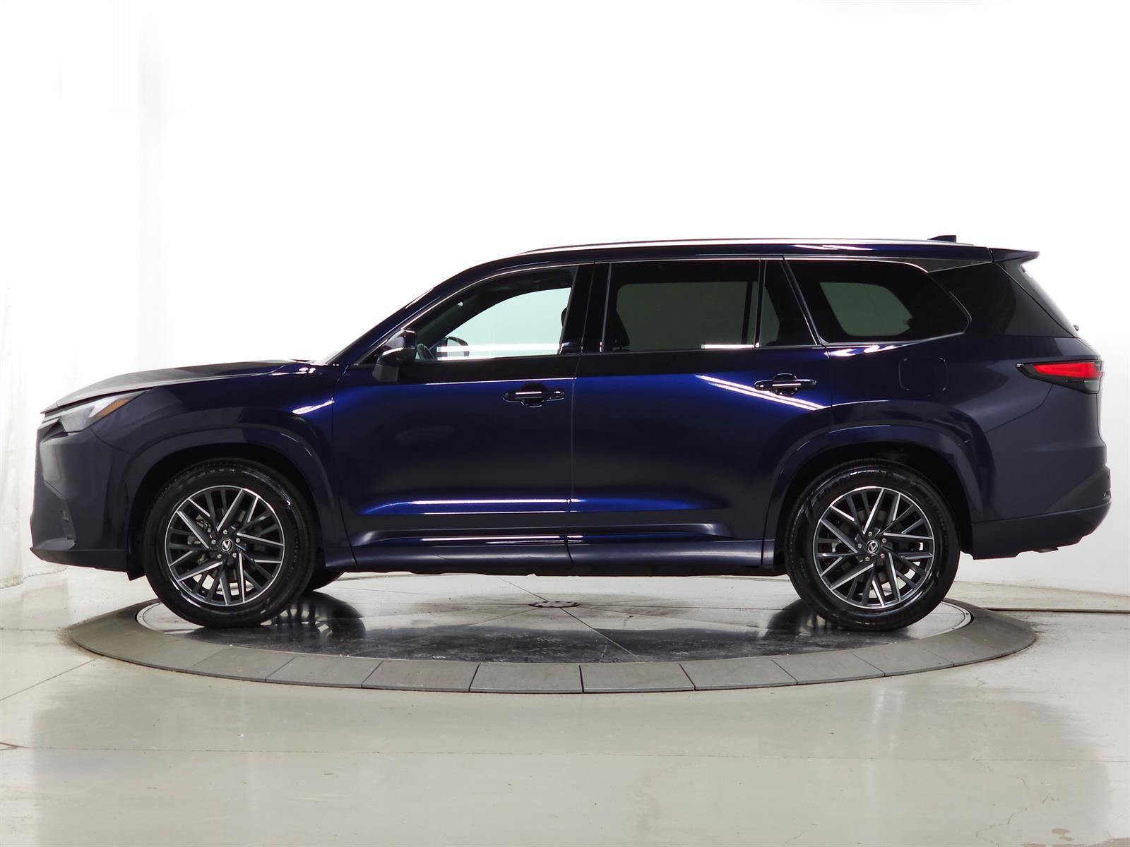 Certified 2025 Lexus TX 350 AWD w/ Technology Package image 4