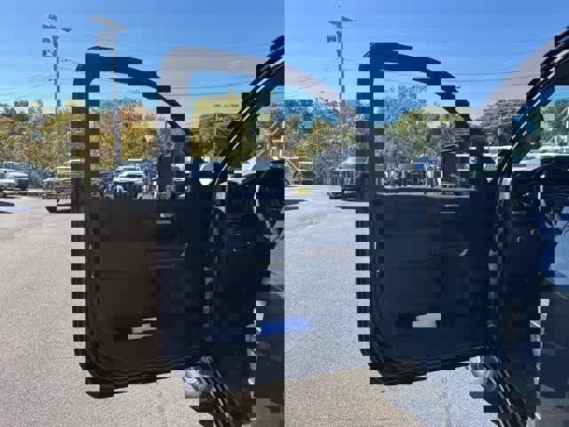 New 2025 GMC Sierra 3500 SLE w/ SLE Convenience Package image 16