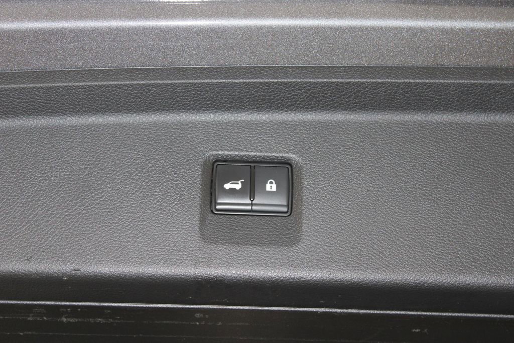 Used 2023 INFINITI QX60 Luxe FWD image 16