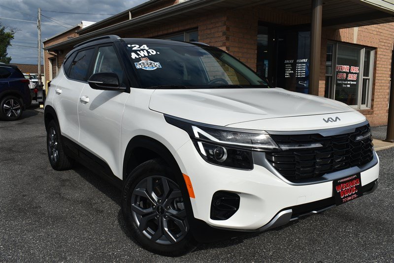 Used 2024 Kia Seltos S AWD/4WD image 1