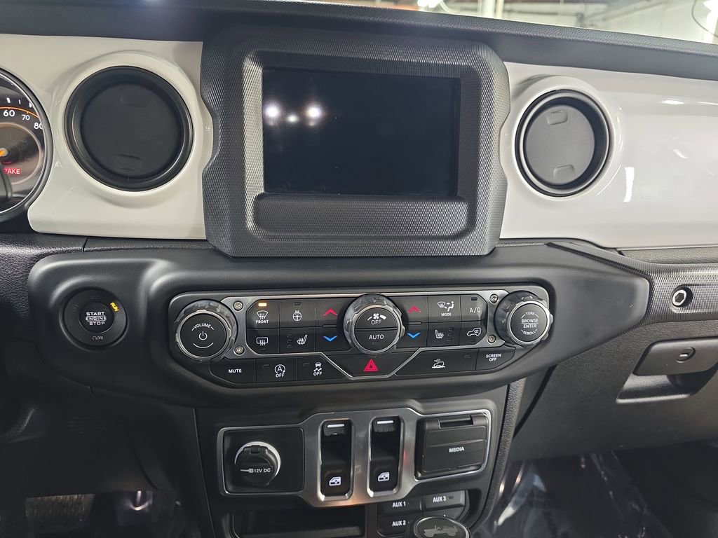 Used 2021 Jeep Wrangler Sport image 18