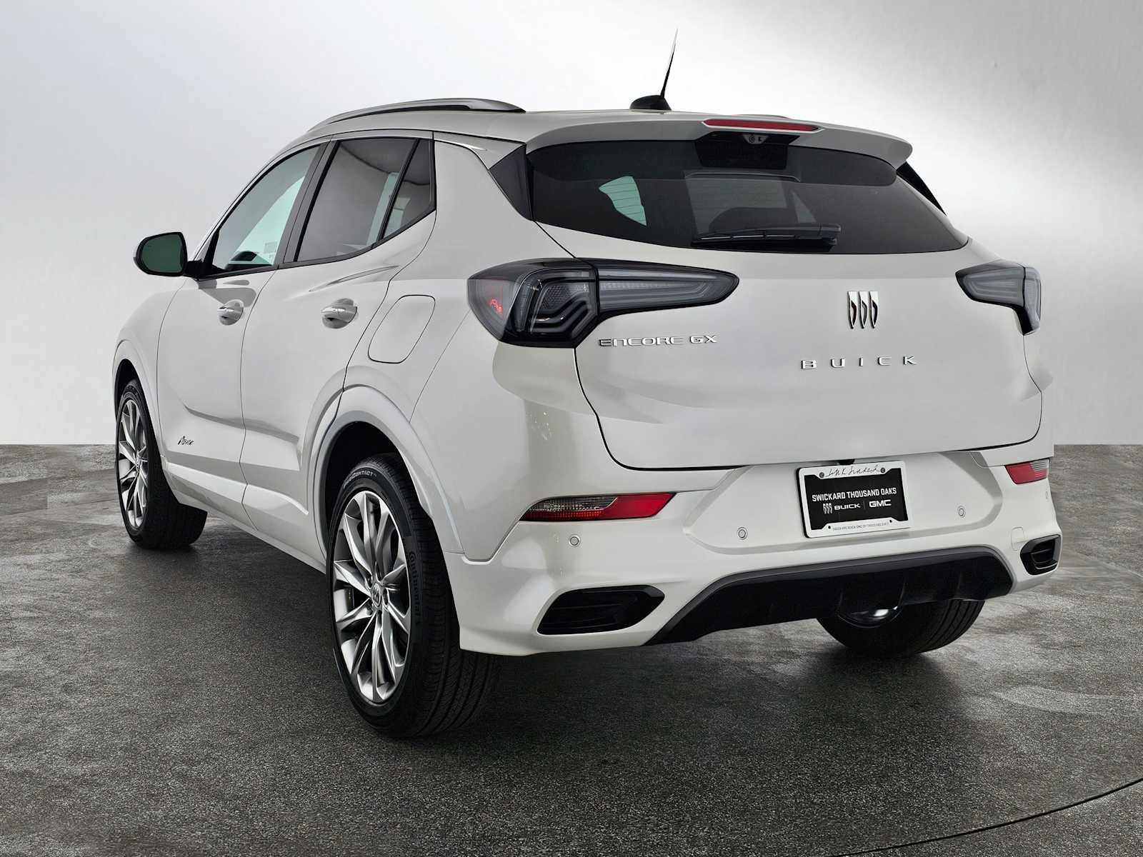 New 2025 Buick Encore GX Avenir w/ Avenir Technology Package FWD image 5