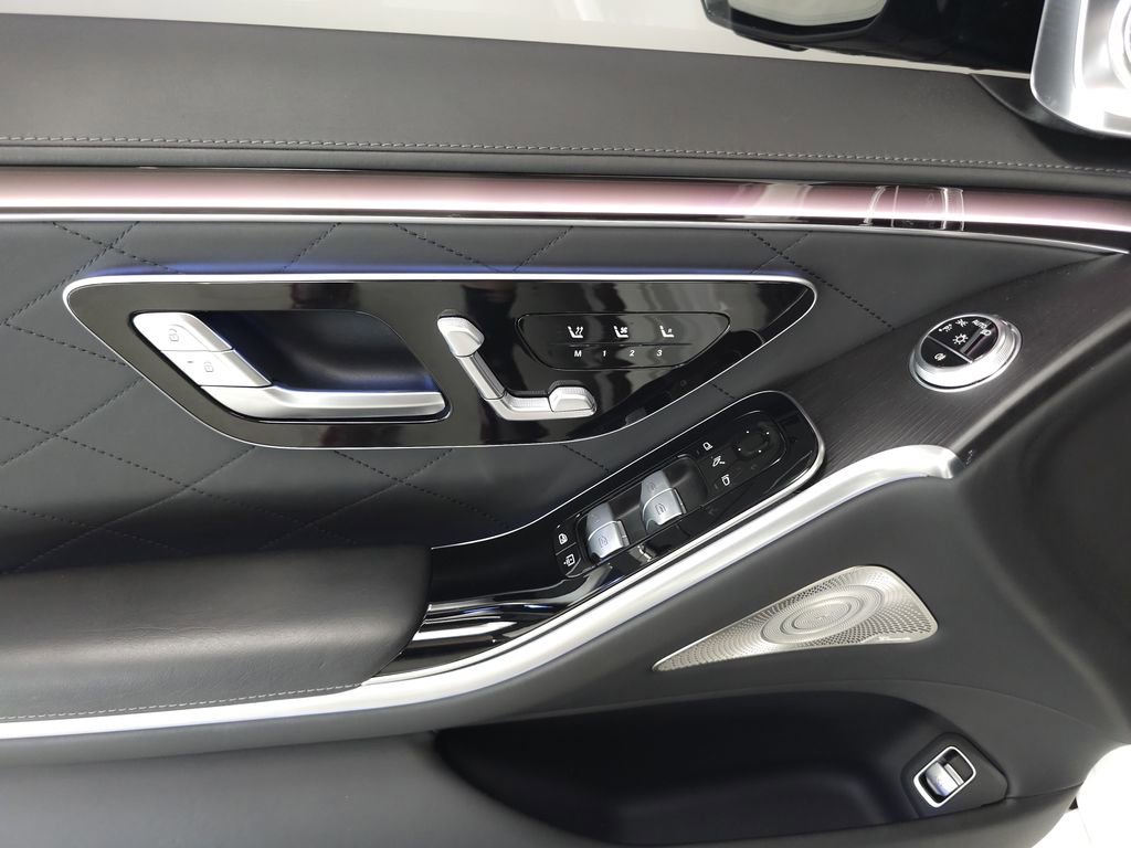 Used 2023 Mercedes-Benz S 580 4MATIC Sedan image 6