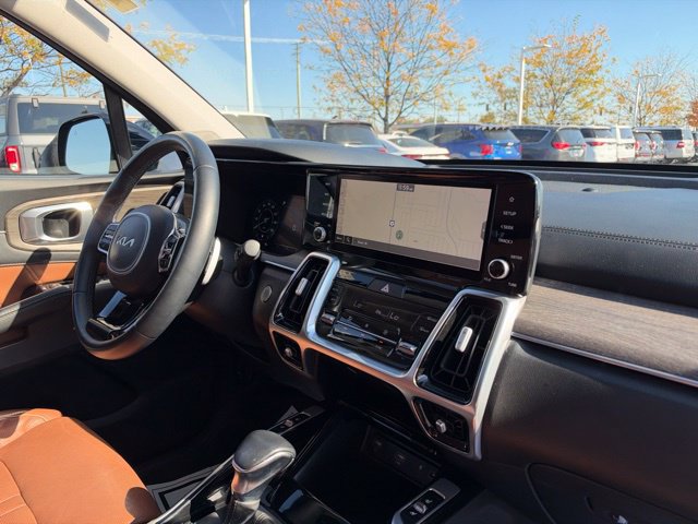 Certified 2022 Kia Sorento SX Prestige w/ Rust Color Package AWD/4WD image 43