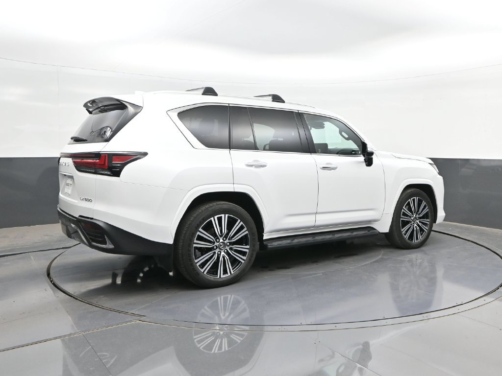 Used 2025 Lexus LX 600 4WD w/ Luxury Package image 15