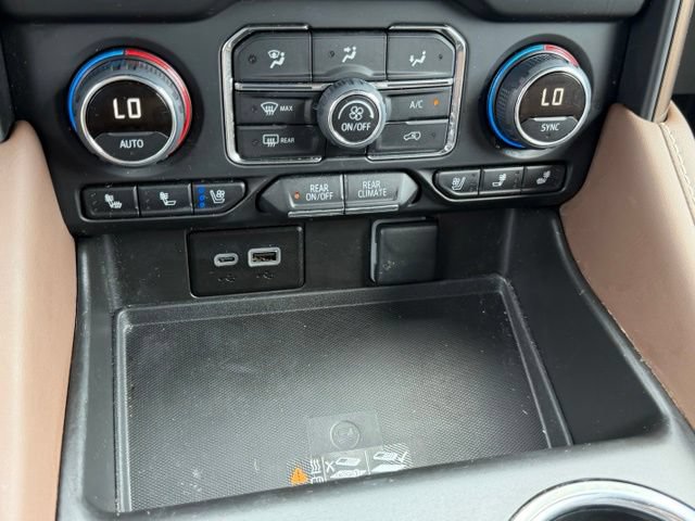 Used 2024 Chevrolet Tahoe High Country RWD image 26