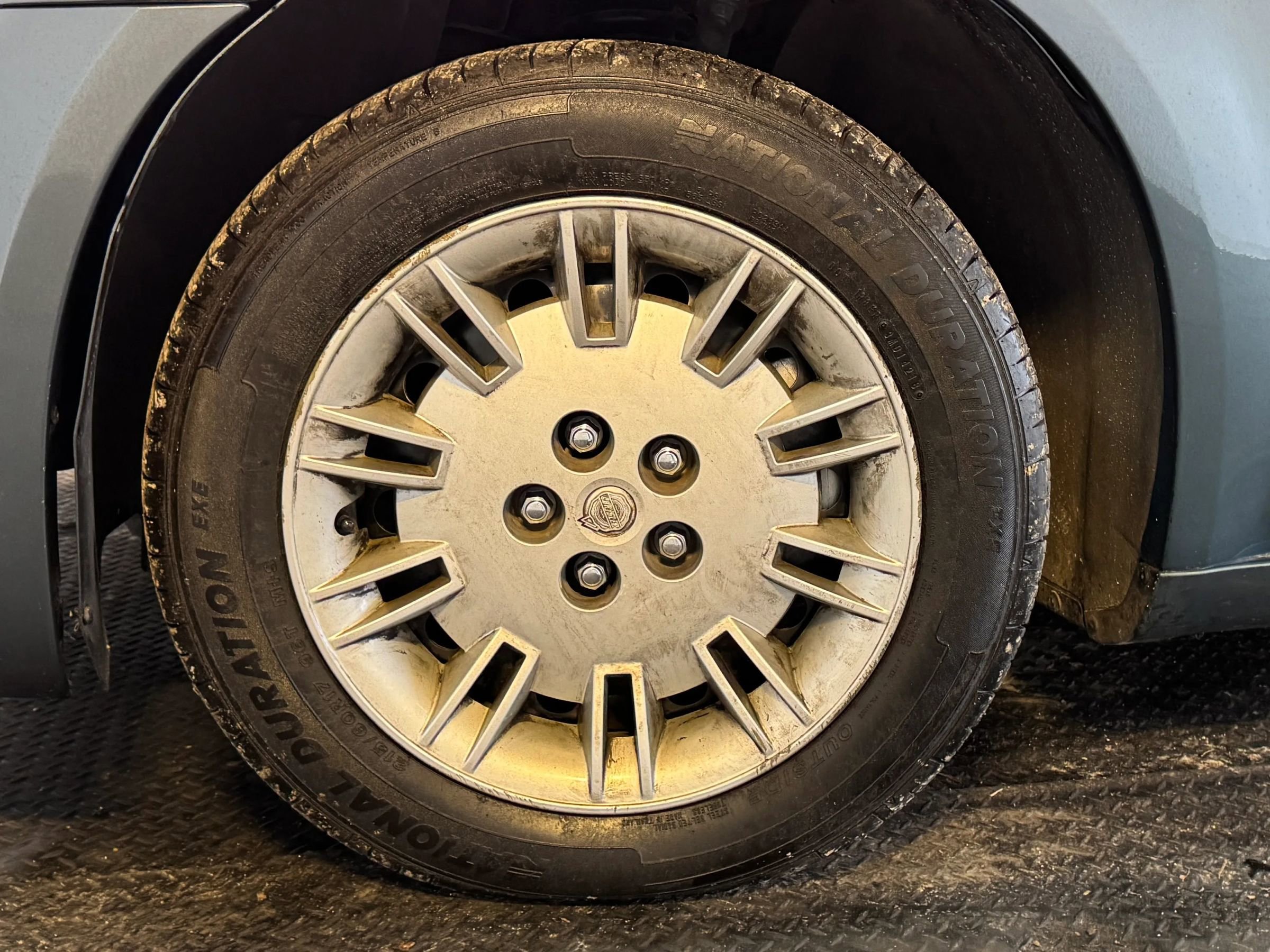 Used 2005 Chrysler 300 RWD image 9