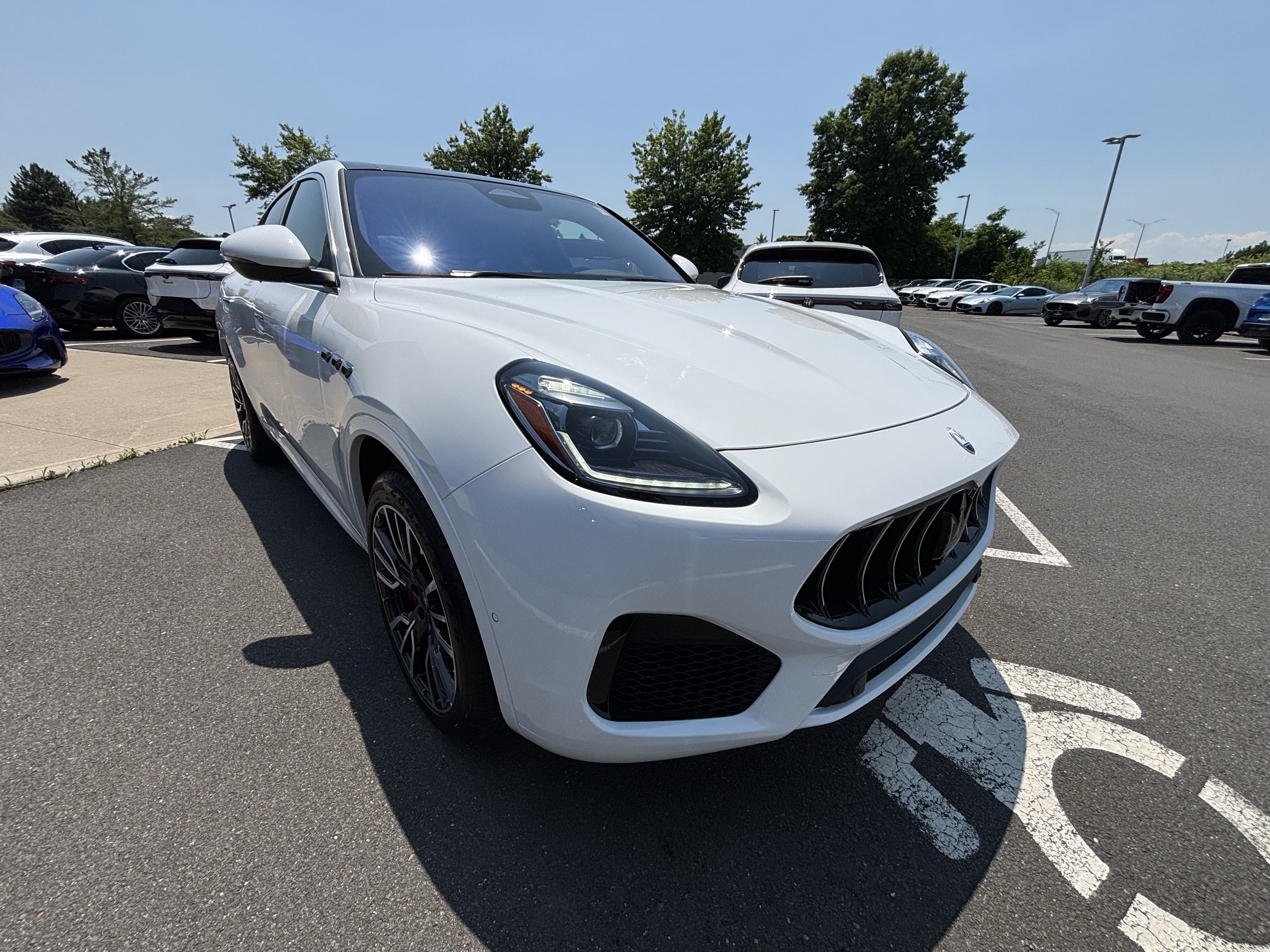 Used 2025 Maserati Grecale Folgore AWD/4WD image 11