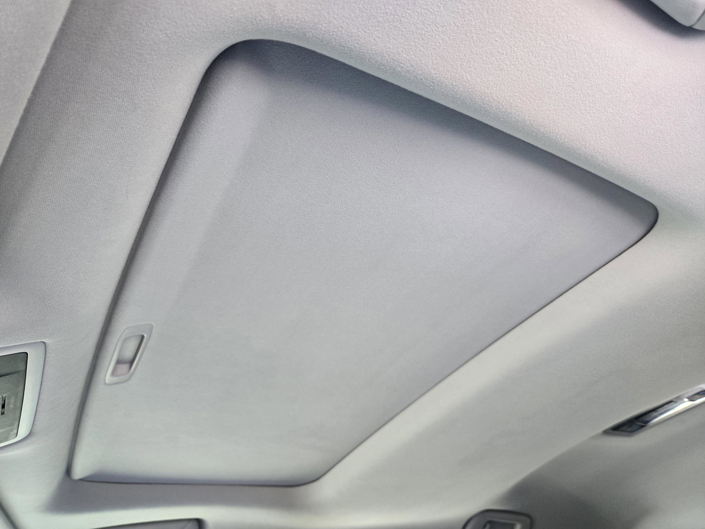 Used 2022 Lexus RX 450h w/ Premium Package image 36