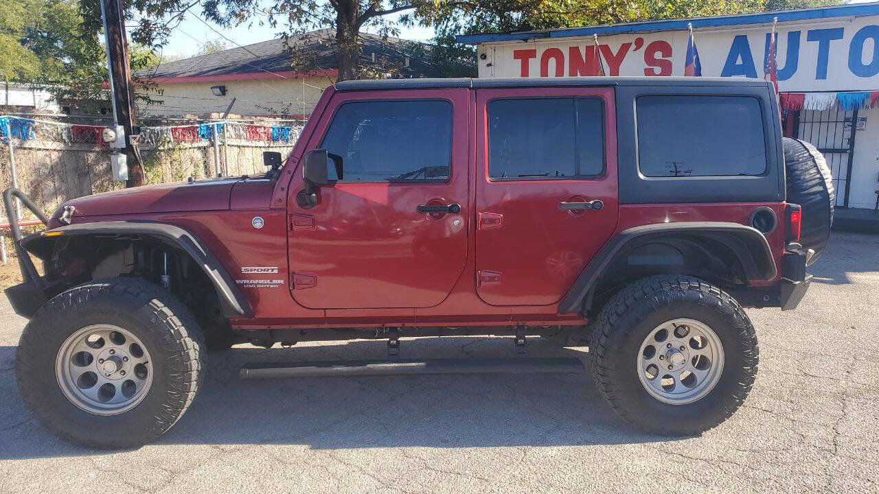 Used 2012 Jeep Wrangler Unlimited Sport image 6