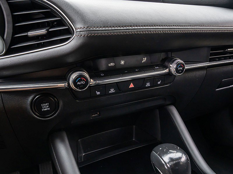 Used 2019 MAZDA MAZDA3 Hatchback w/ Premium Package image 28