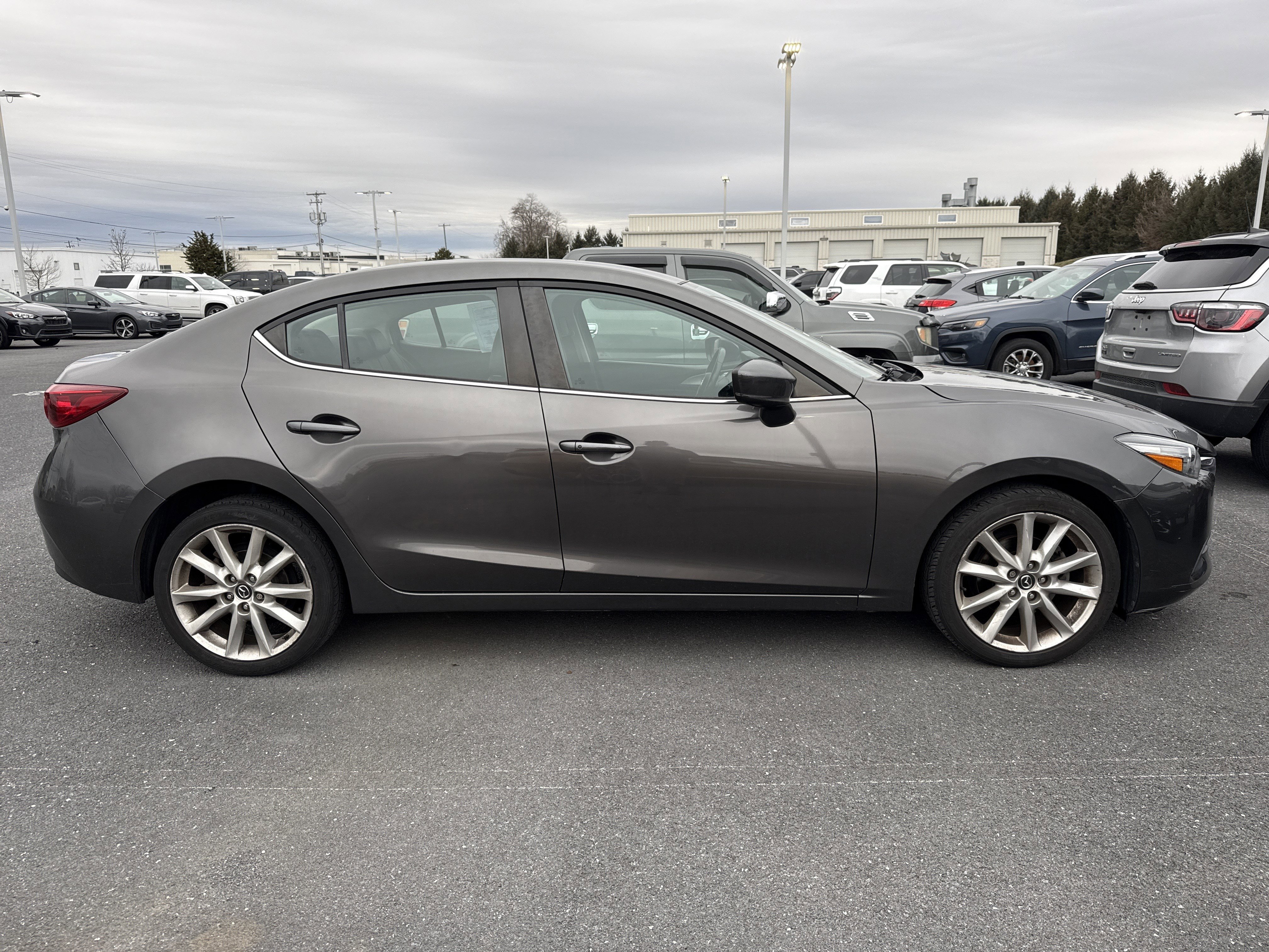 Used 2017 MAZDA MAZDA3 Touring image 10