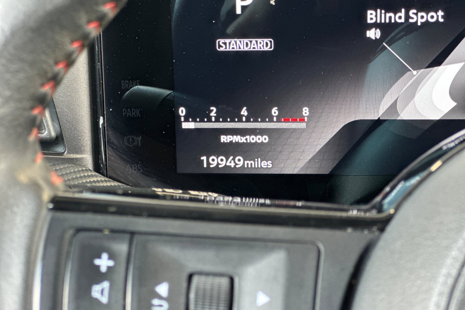 Used 2025 Nissan Kicks SR image 24