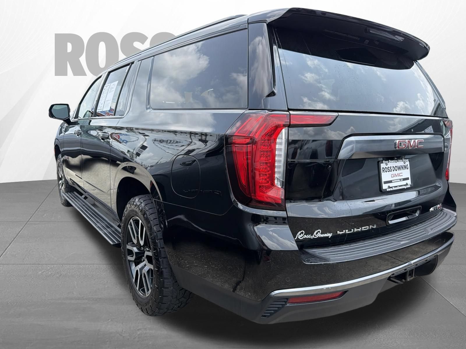 Used 2023 GMC Yukon XL AT4 AWD/4WD image 6