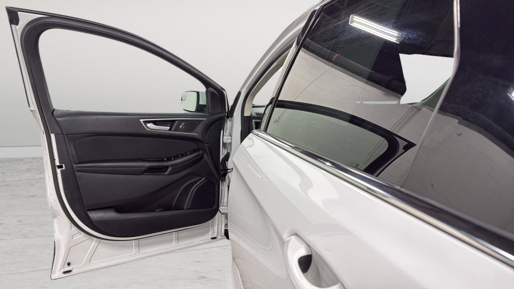 Used 2016 Ford Edge SEL w/ Class II Trailer Tow Package image 14