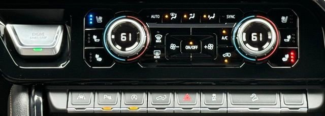 Used 2024 GMC Sierra 1500 AT4 w/ Technology Package image 32