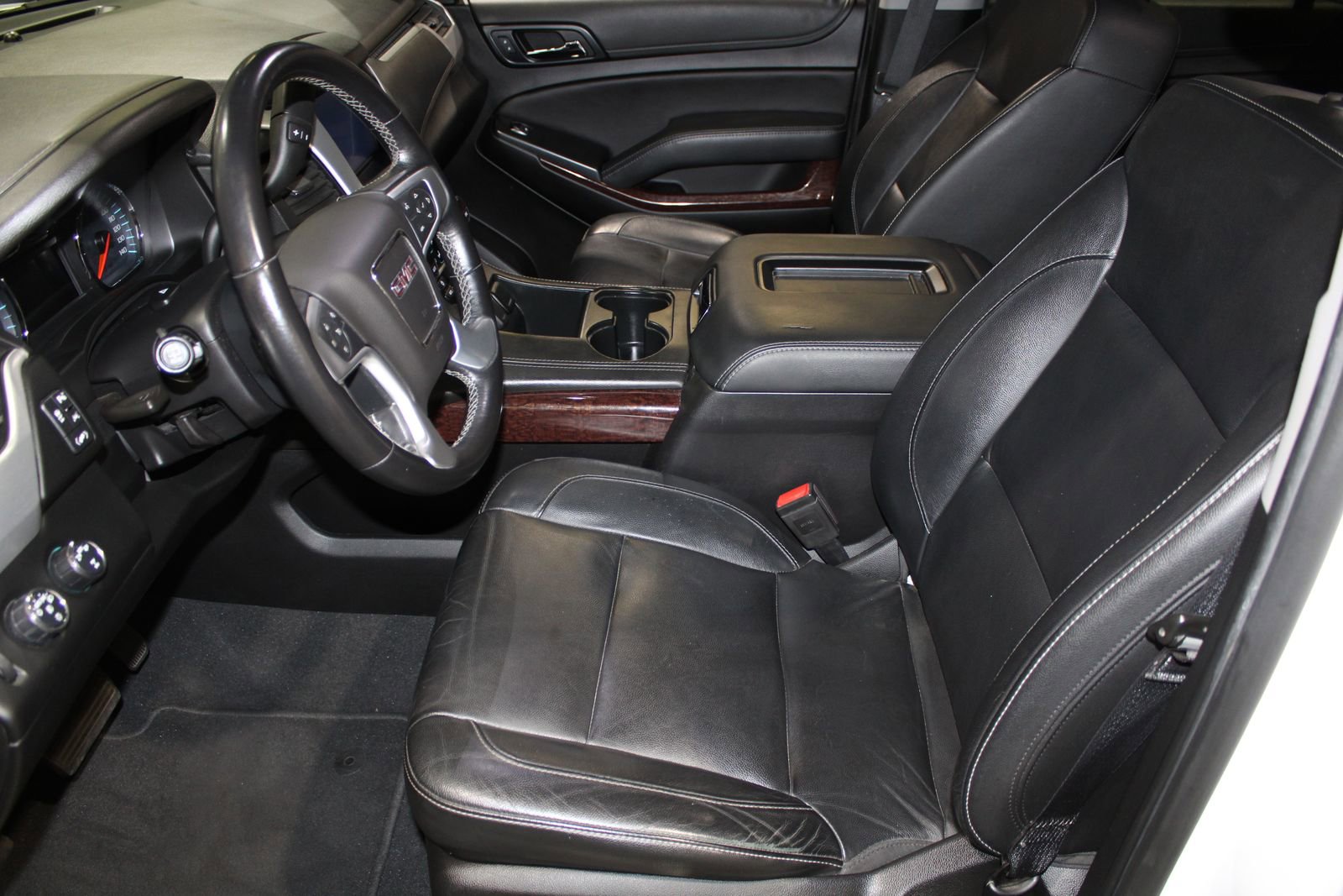 Used 2019 GMC Yukon SLT image 17