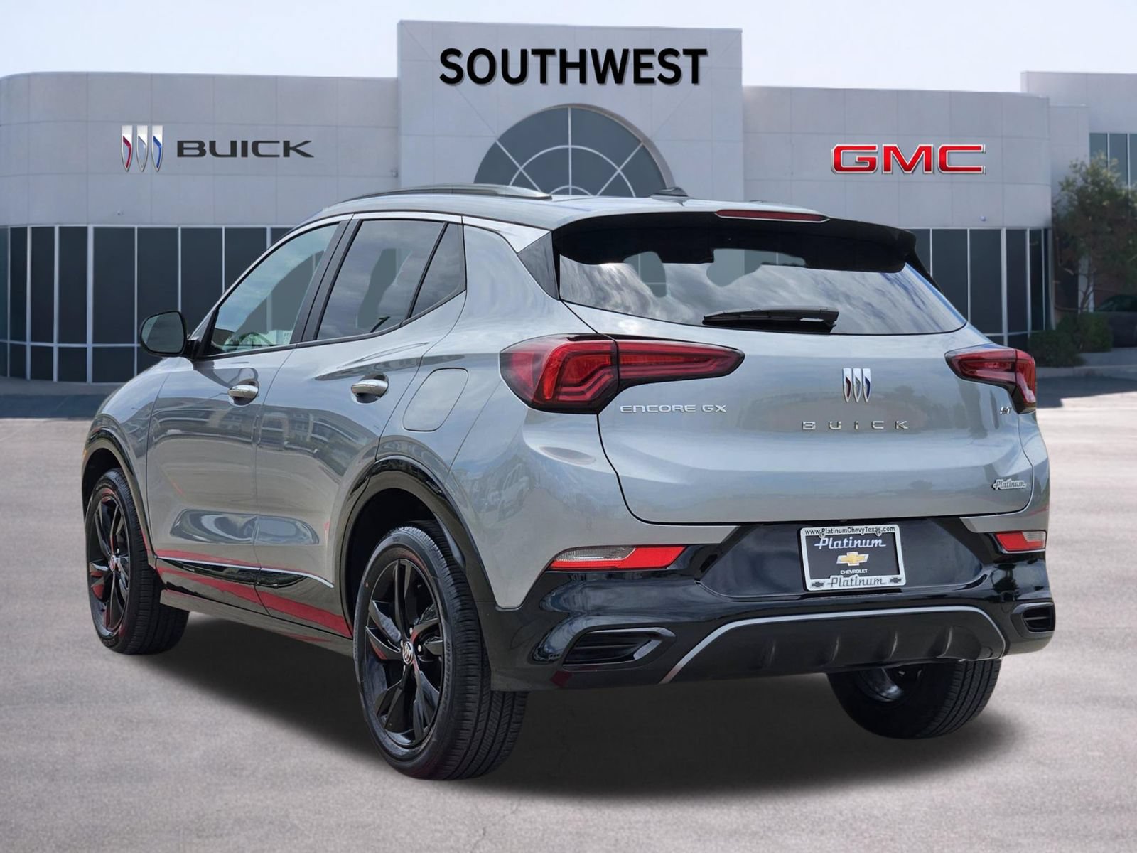 Used 2024 Buick Encore GX Sport Touring FWD image 4