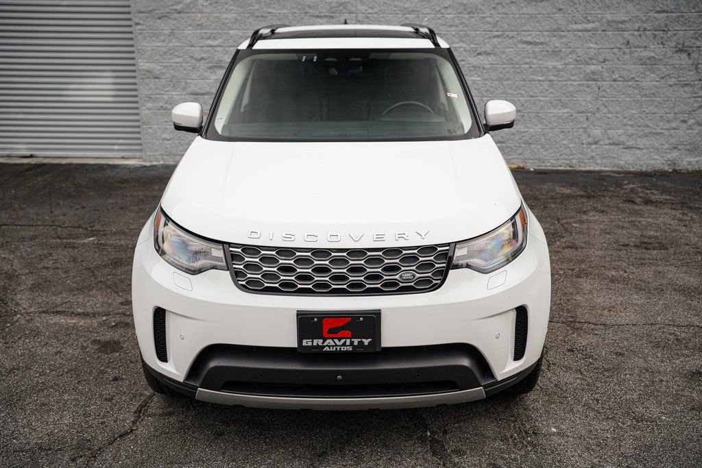Used 2023 Land Rover Discovery S image 6