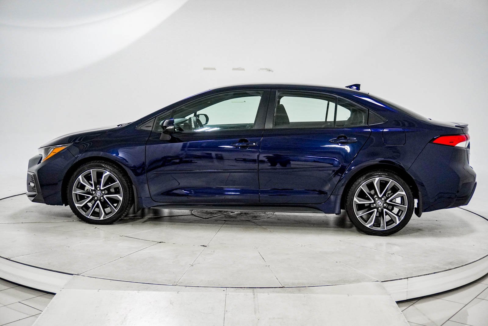 Used 2022 Toyota Corolla SE image 5