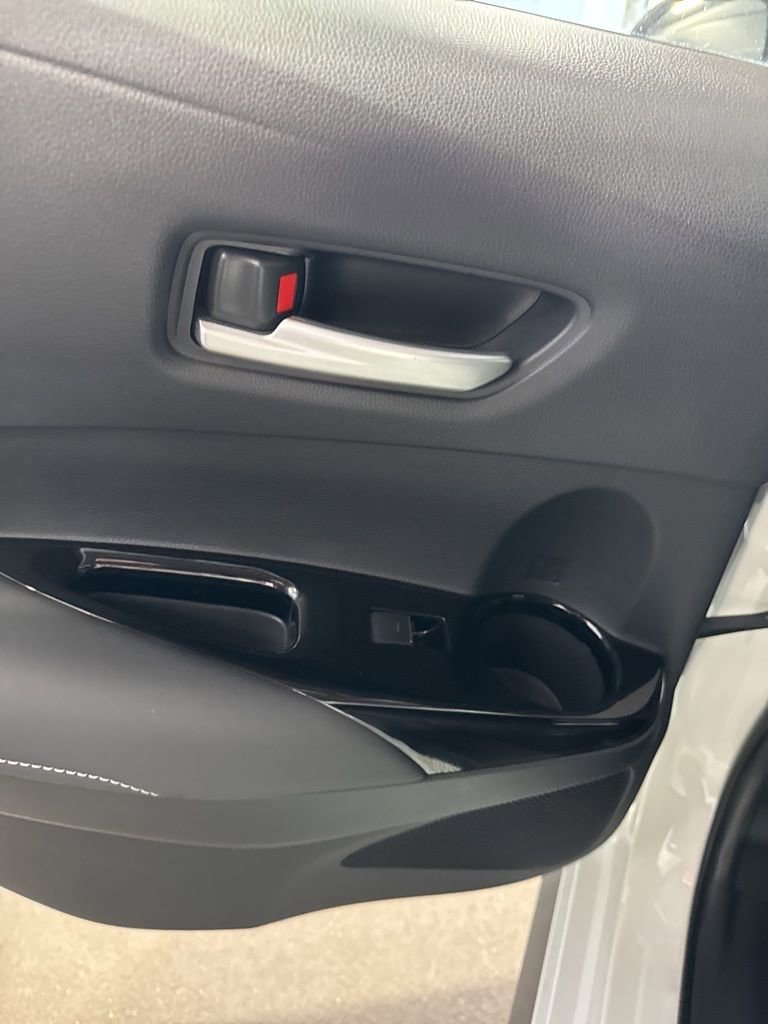 Used 2022 Toyota Corolla SE FWD image 25