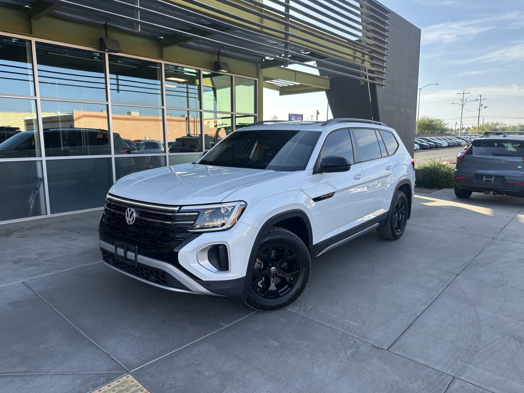 Used 2024 Volkswagen Atlas Peak Edition SEL