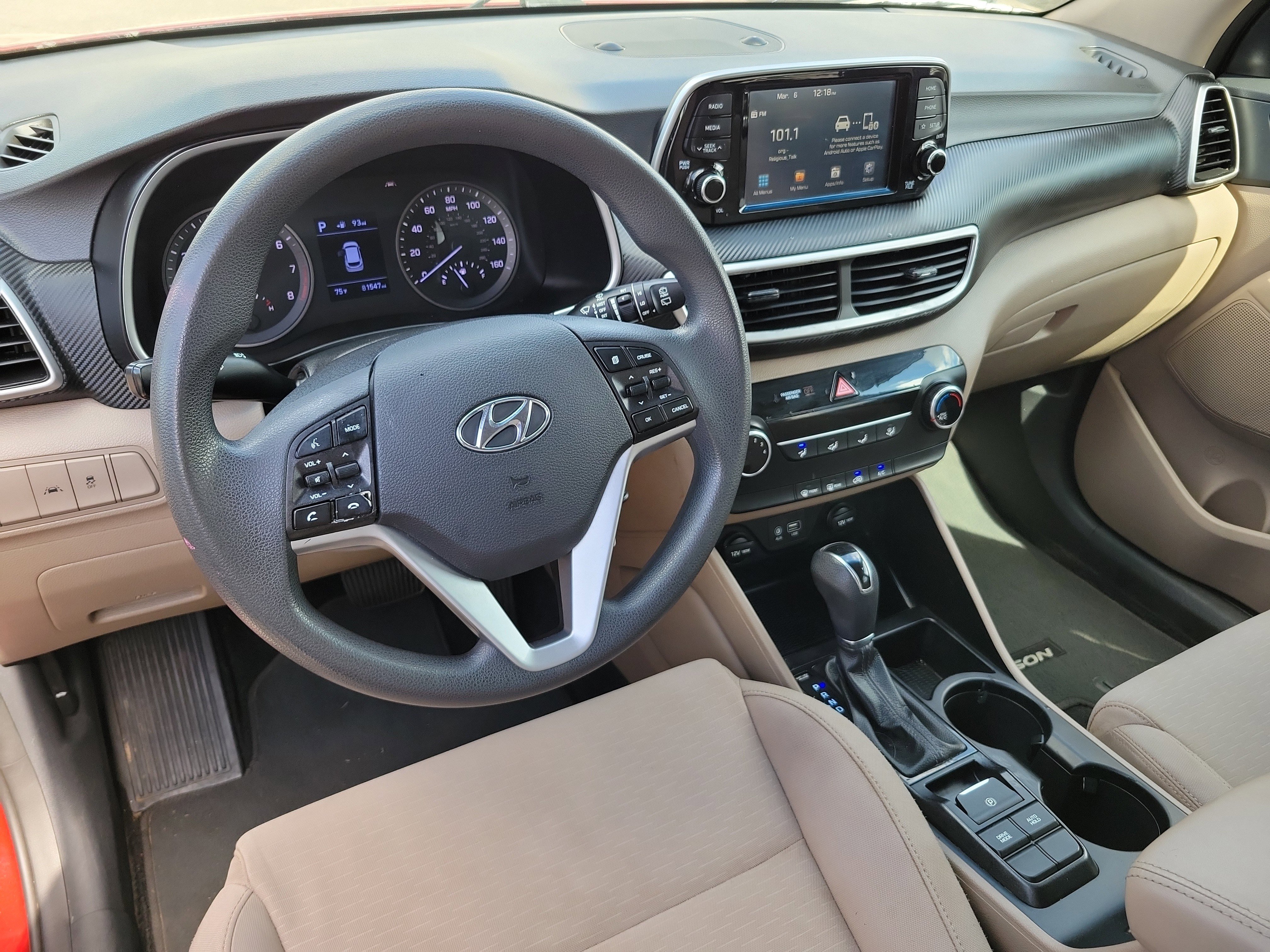 Used 2020 Hyundai Tucson SE image 2