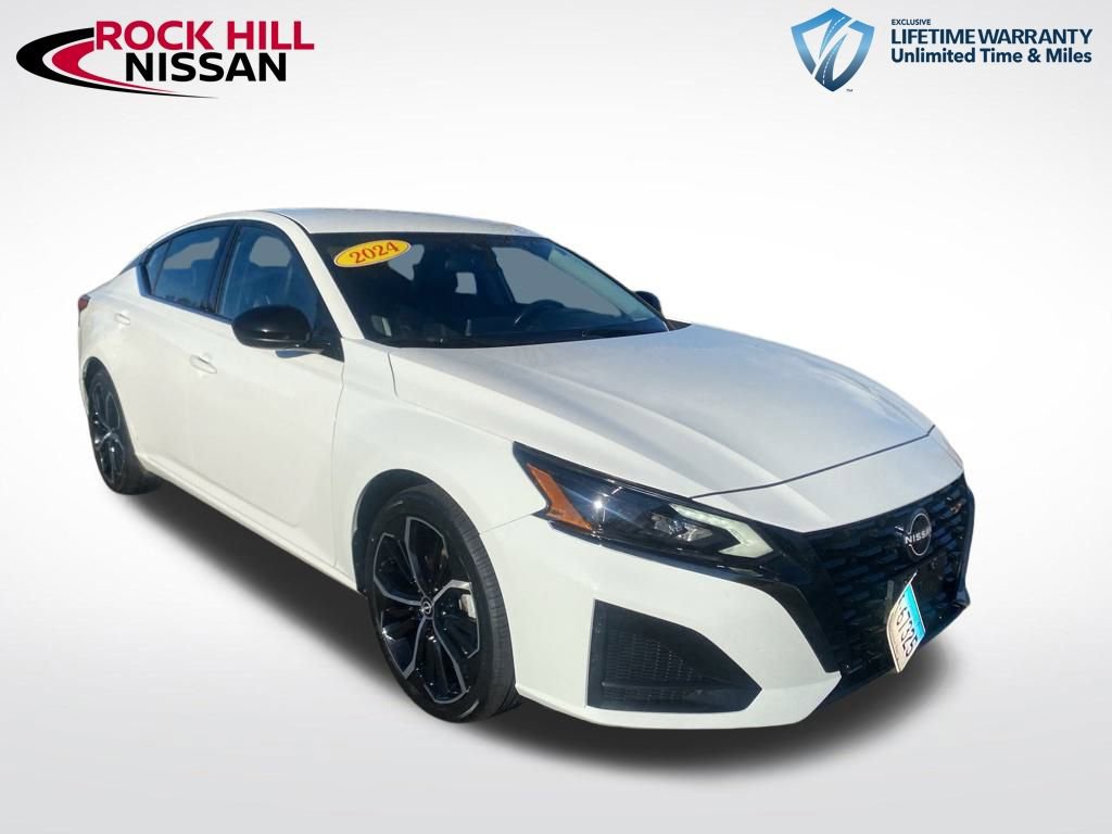 Used 2024 Nissan Altima 2.5 SR image 1