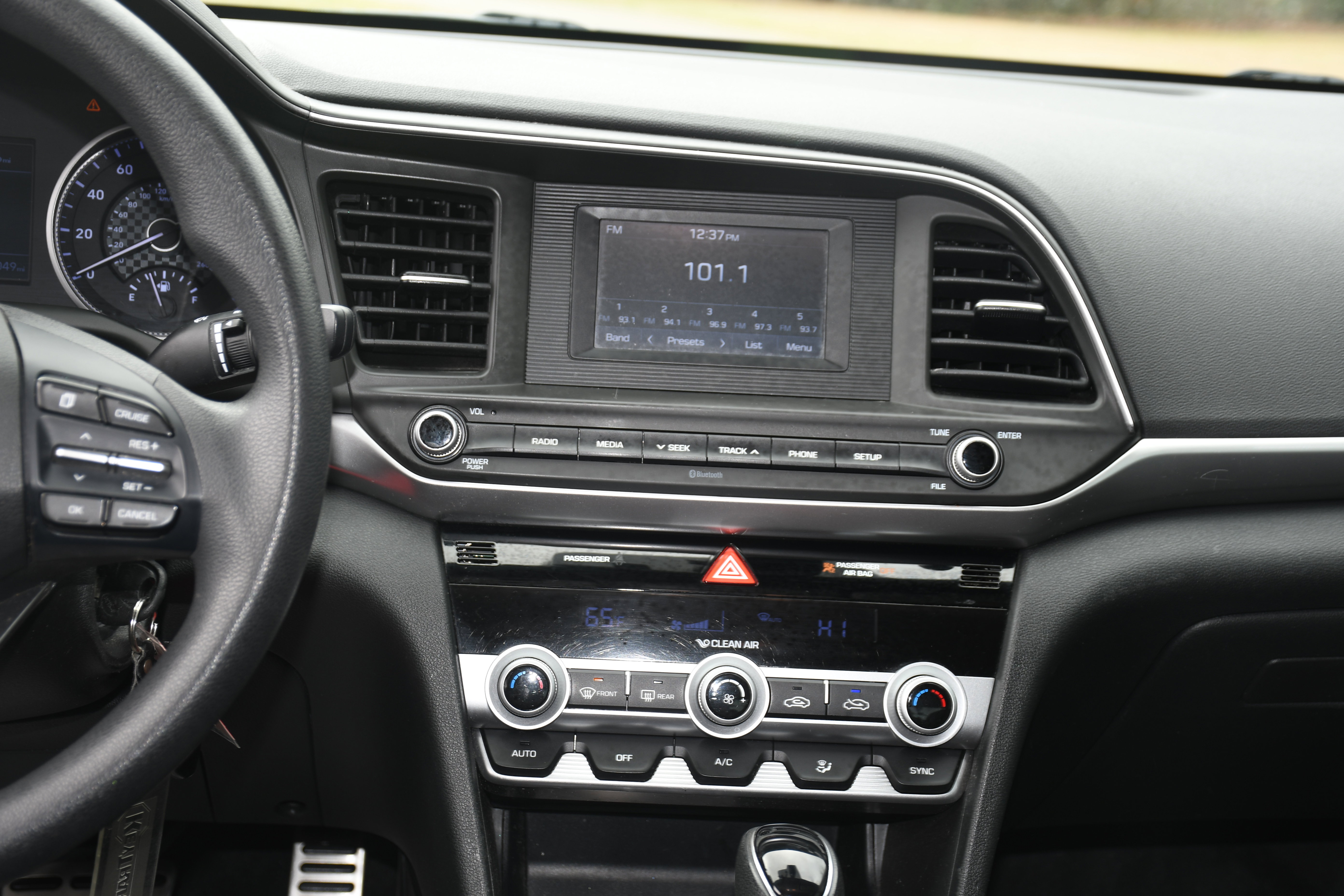 Used 2020 Hyundai Elantra SE w/ Cargo Package (C1) image 15