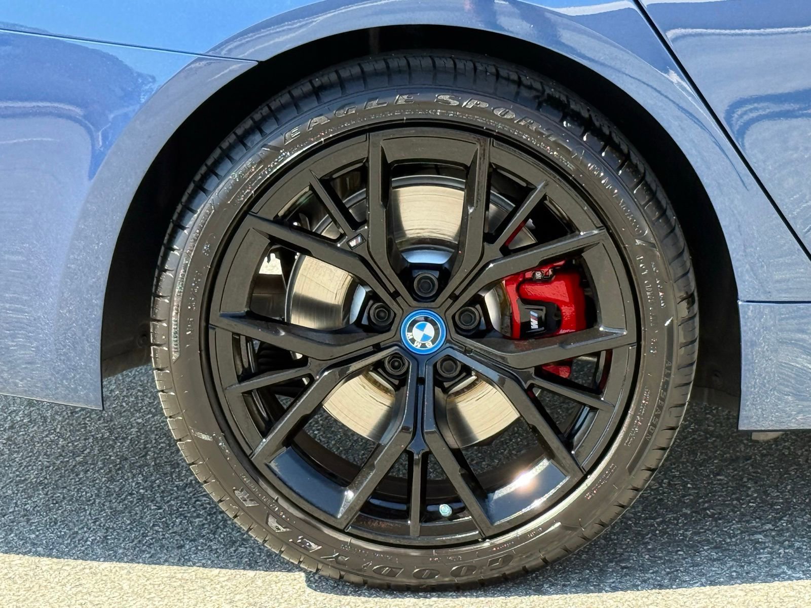 Used 2023 BMW 530e 530e iPerformance w/ M Sport Package image 17