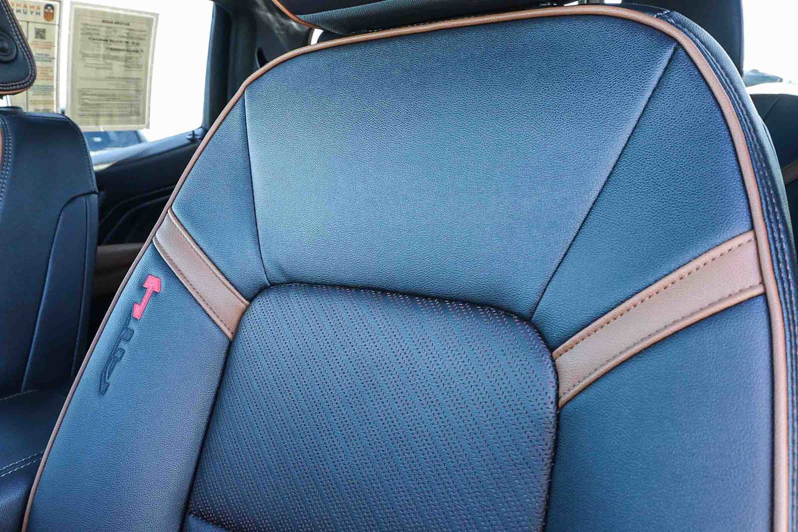 Used 2023 GMC Canyon AT4 w/ AT4 Premium Package image 30