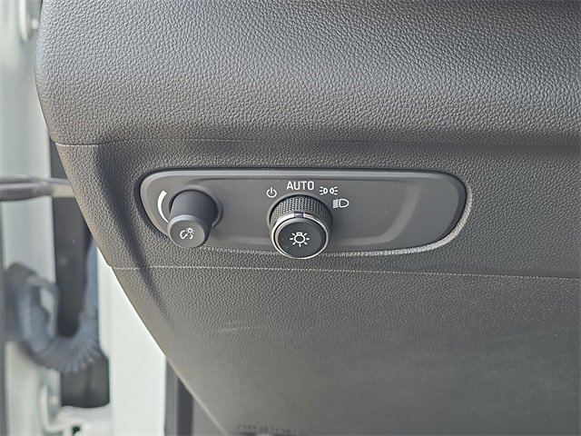 Used 2023 Buick Envision Essence image 8