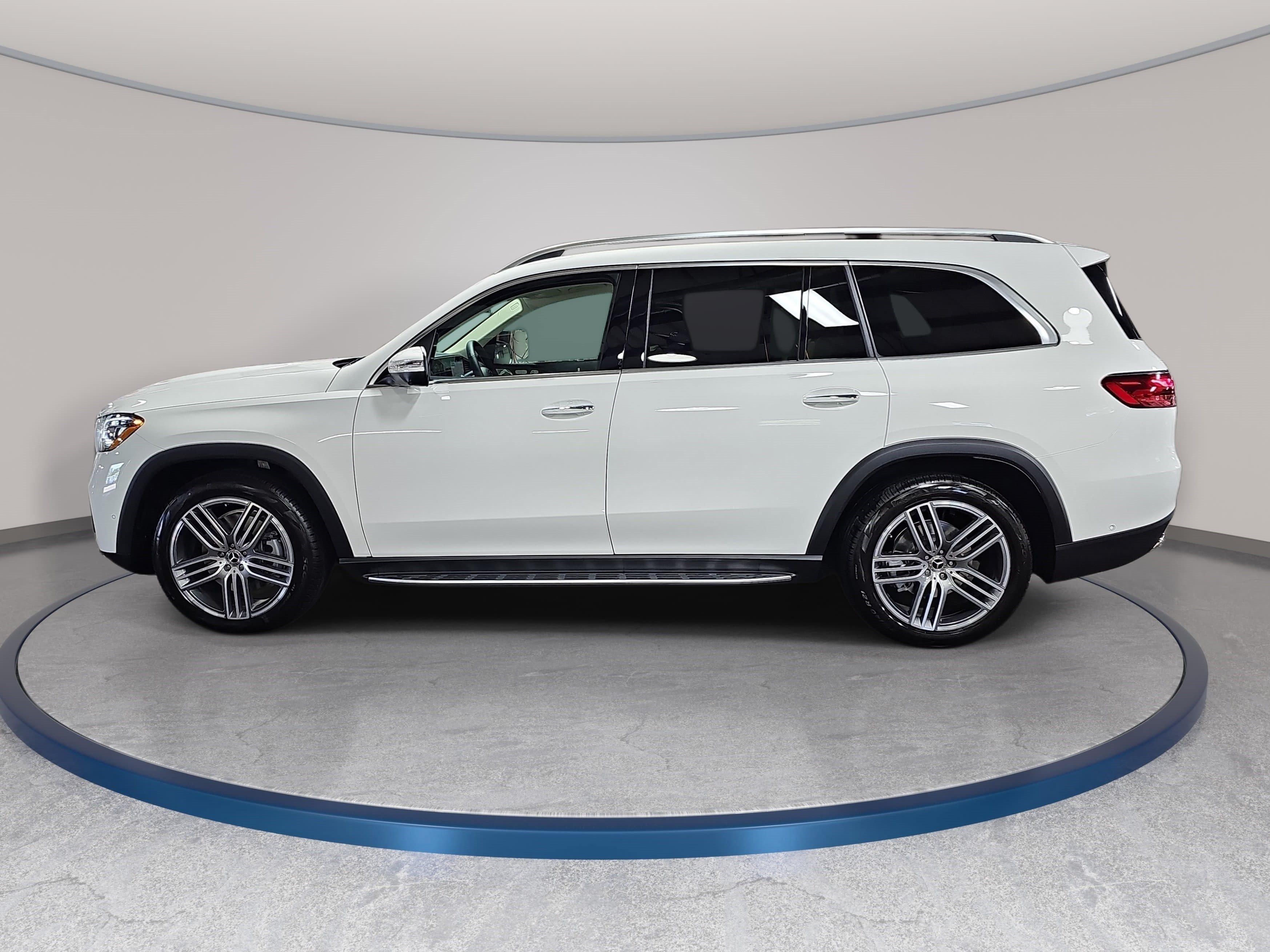 New 2026 Mercedes-Benz GLS 450 4MATIC image 8