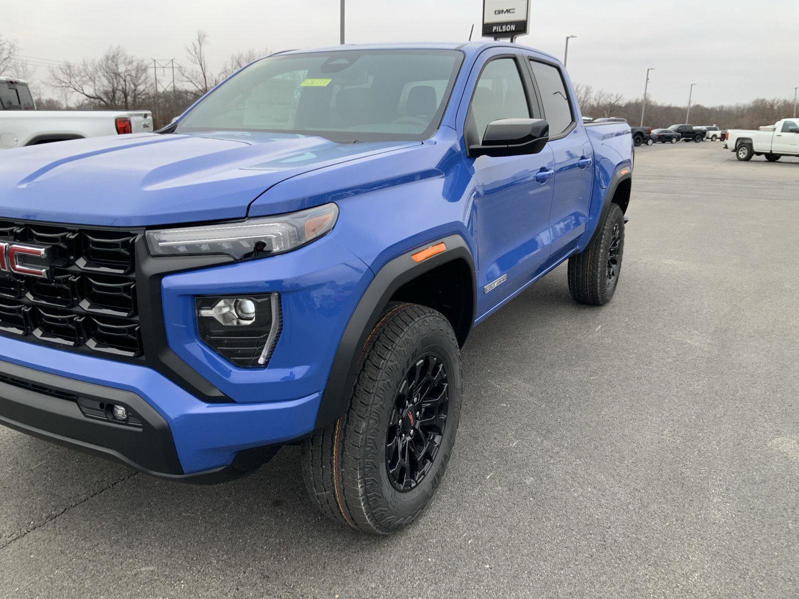 New 2026 GMC Canyon Elevation w/ Convenience Package image 17