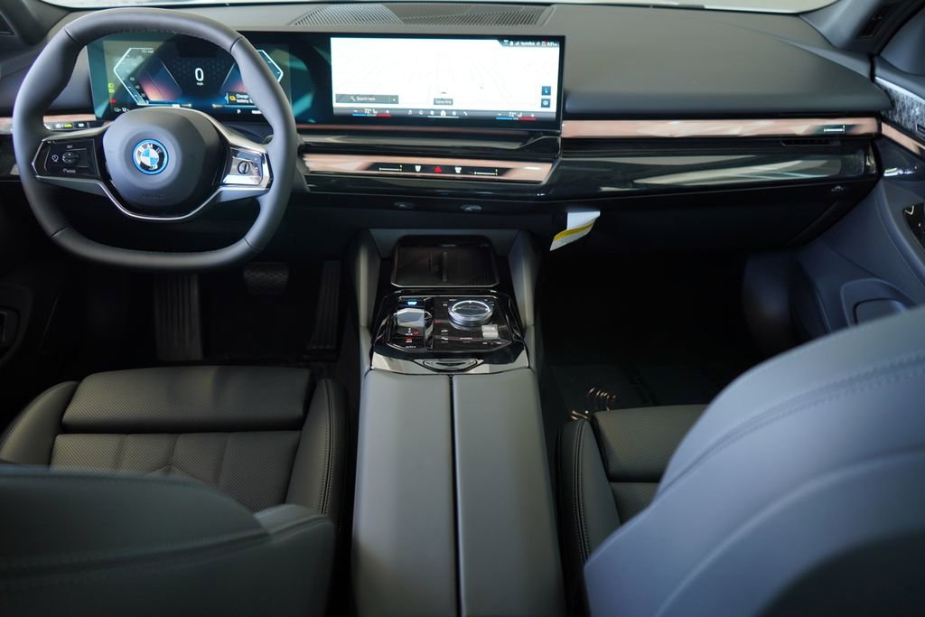 Used 2026 BMW i5 eDrive40 image 13