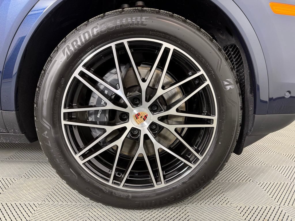 New 2026 Porsche Cayenne AWD/4WD image 12