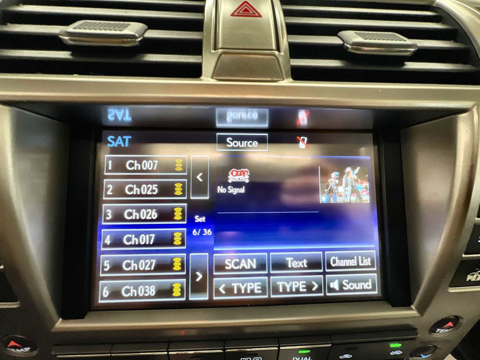 Used 2016 Lexus GX 460 image 12