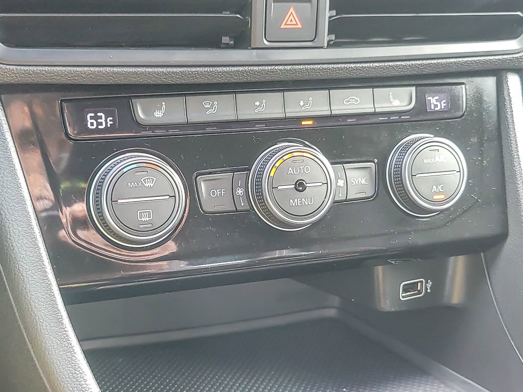 Used 2019 Volkswagen Jetta GLI image 12