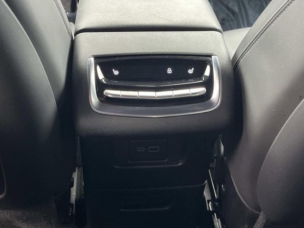 Certified 2024 Cadillac XT6 Premium Luxury image 18