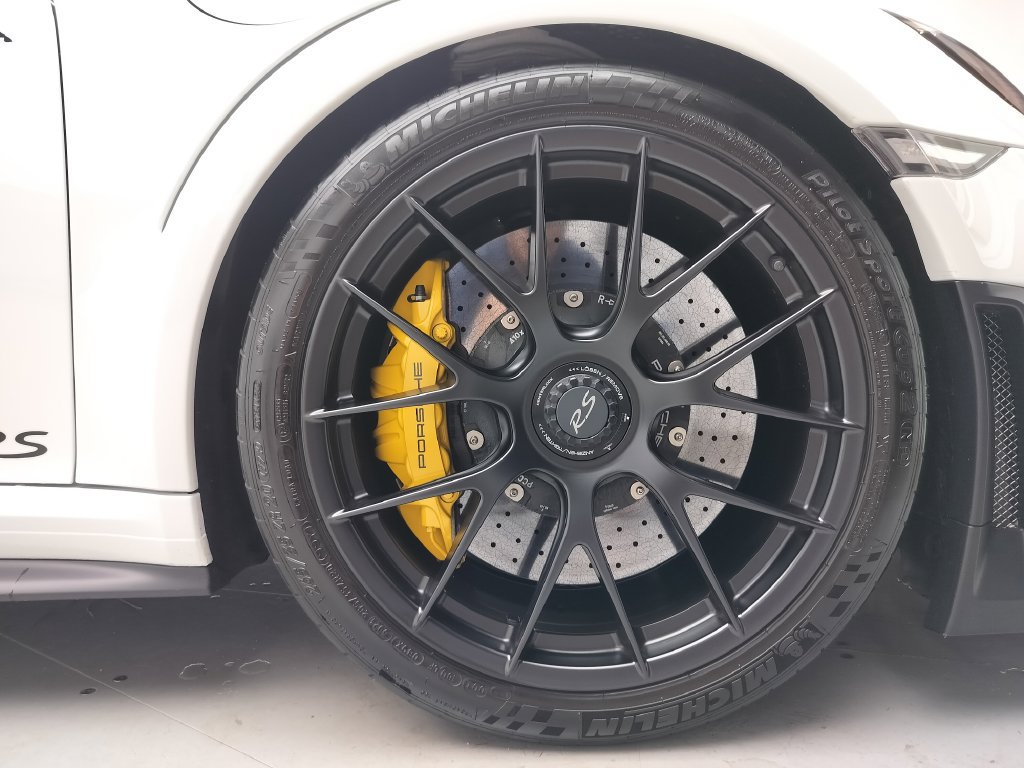 Used 2018 Porsche 911 GT2 RS RWD image 27