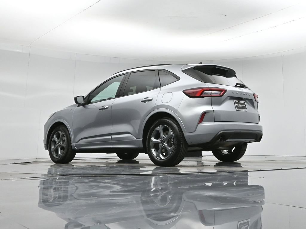 Certified 2024 Ford Escape ST-Line w/ Cold Weather Package image 4