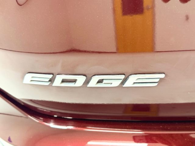 Used 2020 Ford Edge SEL w/ Convenience Package AWD/4WD image 13