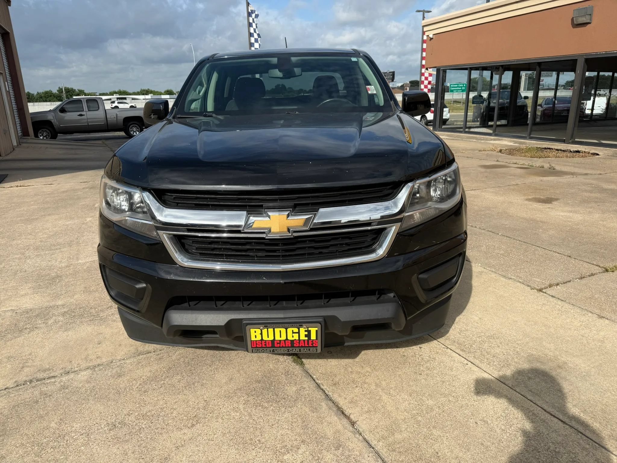 Used 2017 Chevrolet Colorado LT RWD image 2