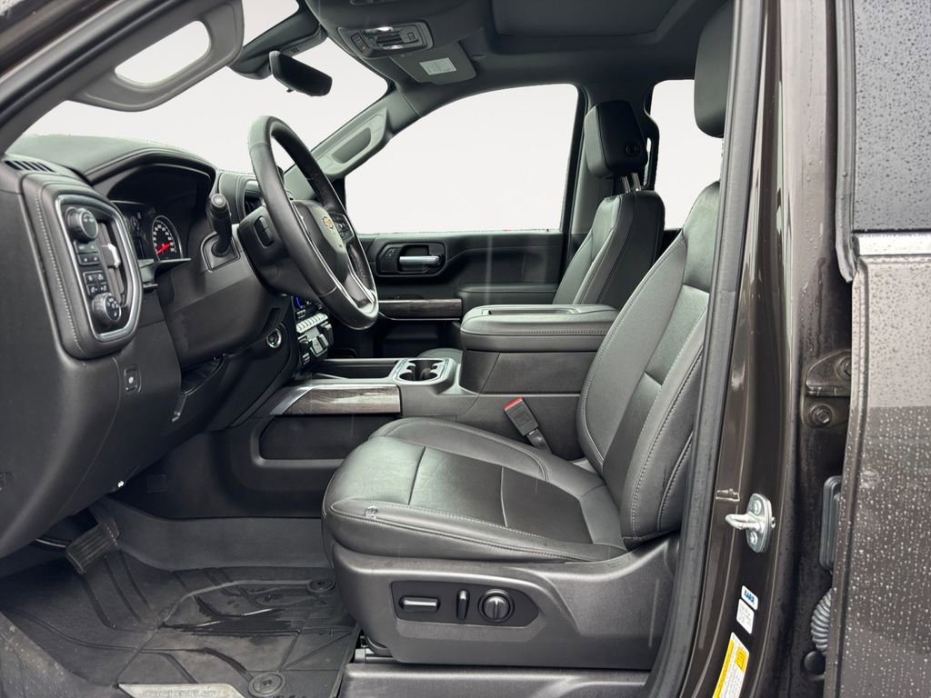 Used 2021 Chevrolet Silverado 3500 LTZ w/ LTZ Premium Package image 16